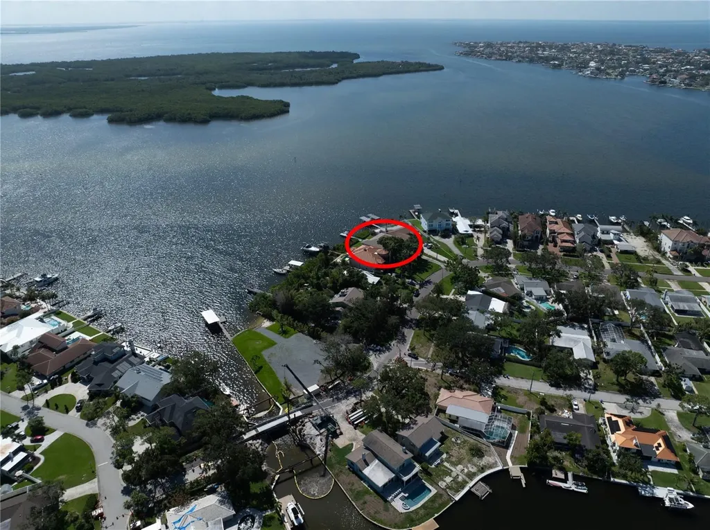 6663 Bayou Grande Boulevard NE St Petersburg FL 33702