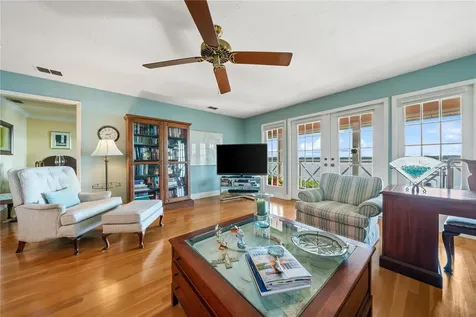 6663 Bayou Grande Boulevard NE St Petersburg FL 33702