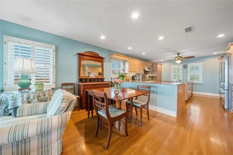 6663 Bayou Grande Boulevard NE St Petersburg FL 33702