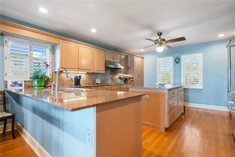 6663 Bayou Grande Boulevard NE St Petersburg FL 33702