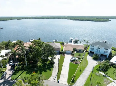 6663 Bayou Grande Boulevard NE St Petersburg FL 33702