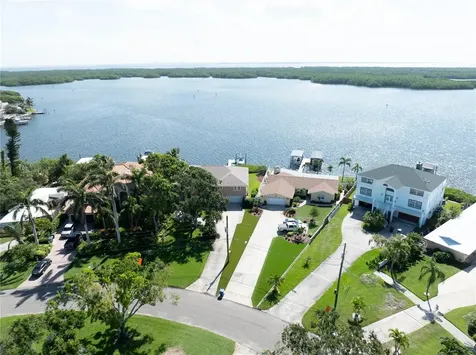 6663 Bayou Grande Boulevard NE St Petersburg FL 33702