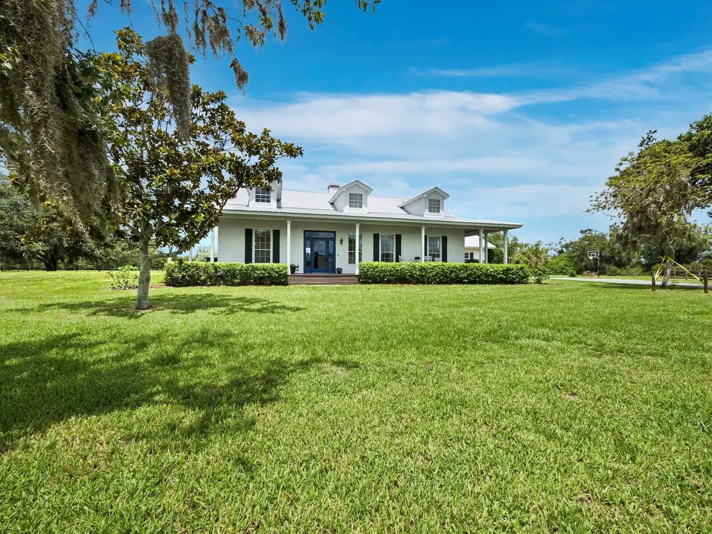 3100 Lena Lane Sarasota FL 34240
