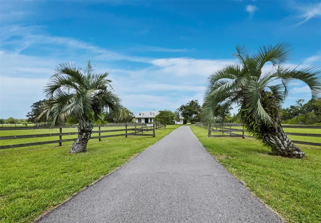 3100 Lena Lane Sarasota FL 34240