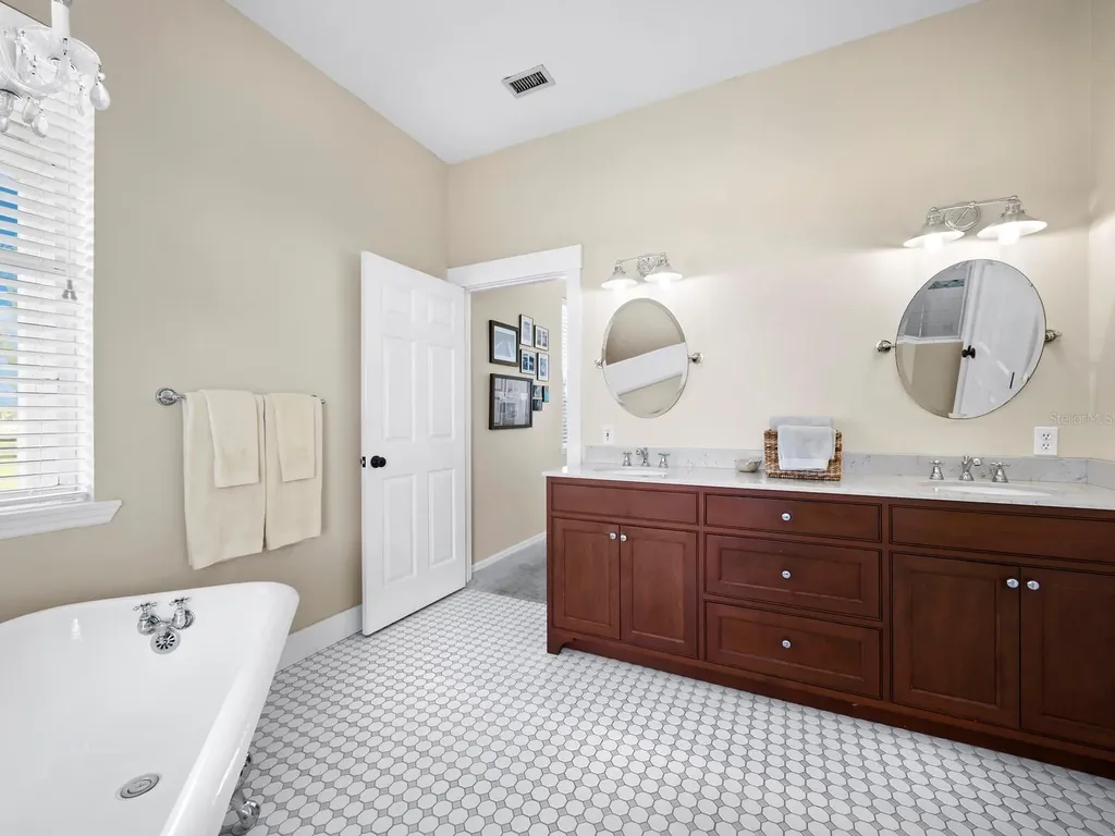 3100 Lena Lane Sarasota FL 34240