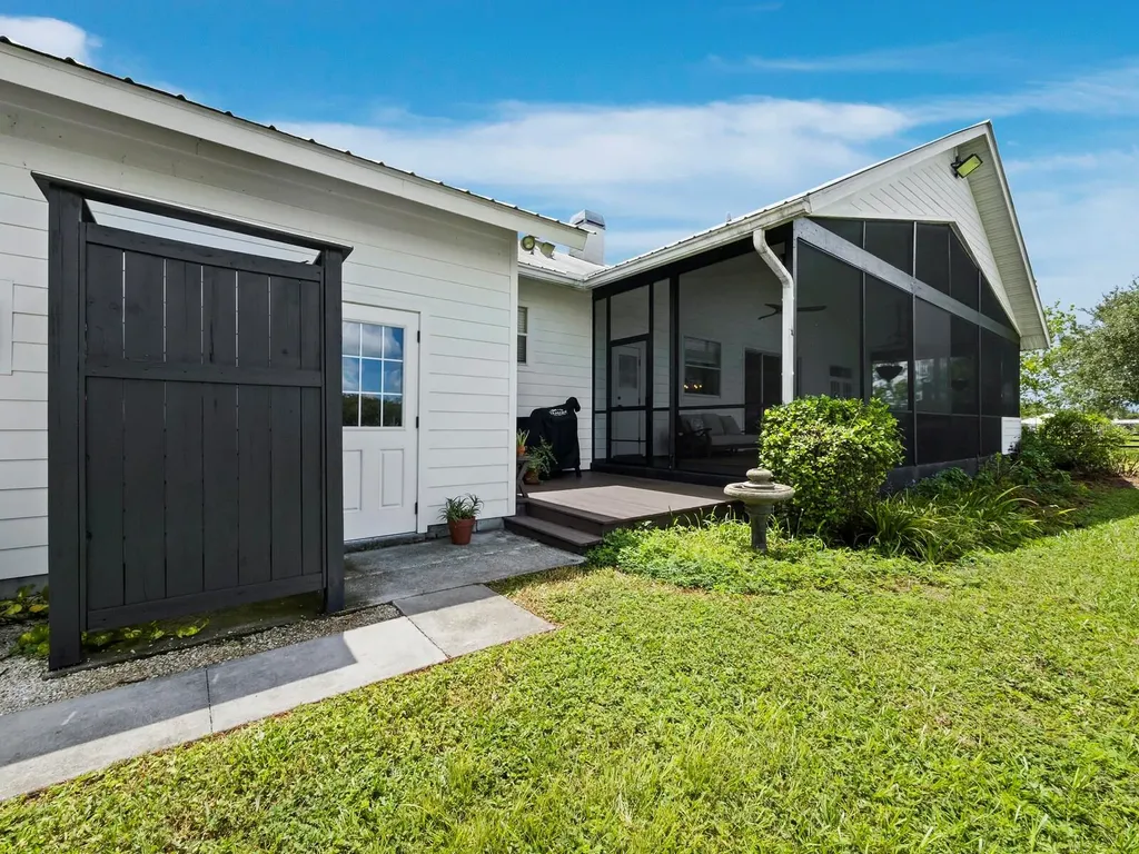 3100 Lena Lane Sarasota FL 34240