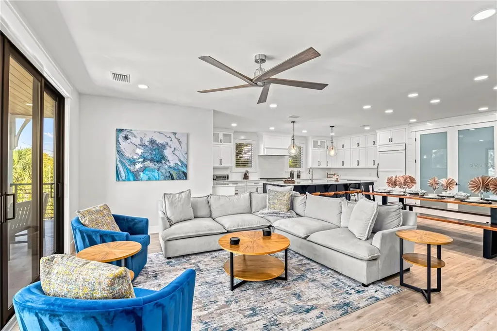 119 Avenida Messina Sarasota FL 34242