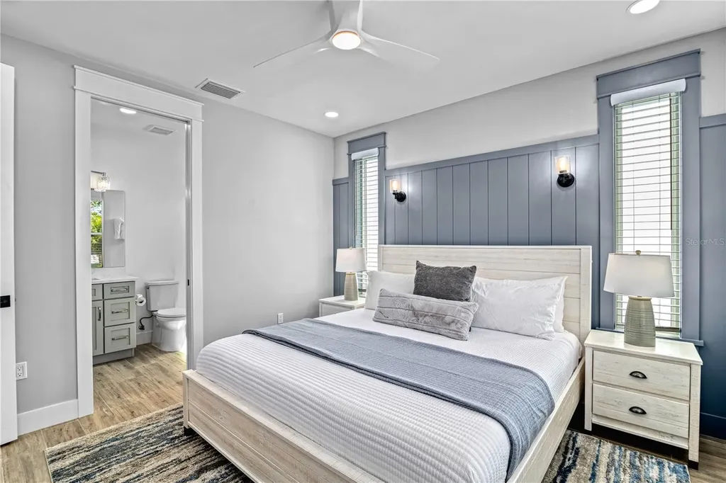 119 Avenida Messina Sarasota FL 34242