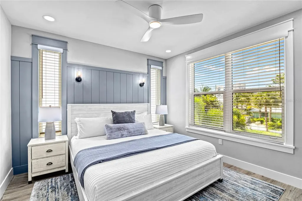 119 Avenida Messina Sarasota FL 34242