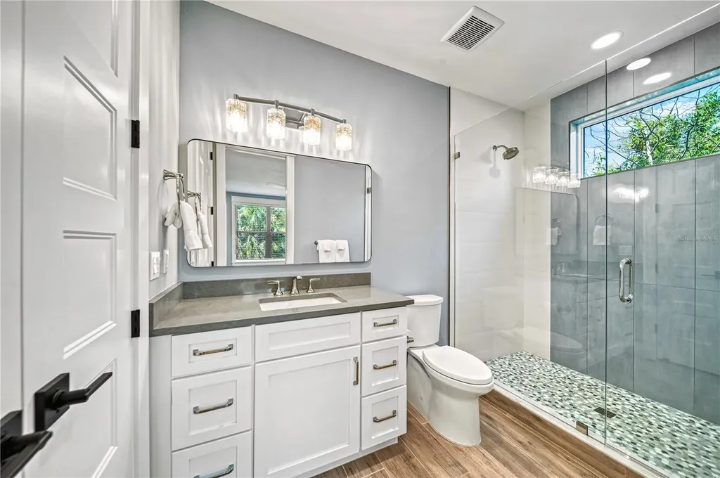 119 Avenida Messina Sarasota FL 34242