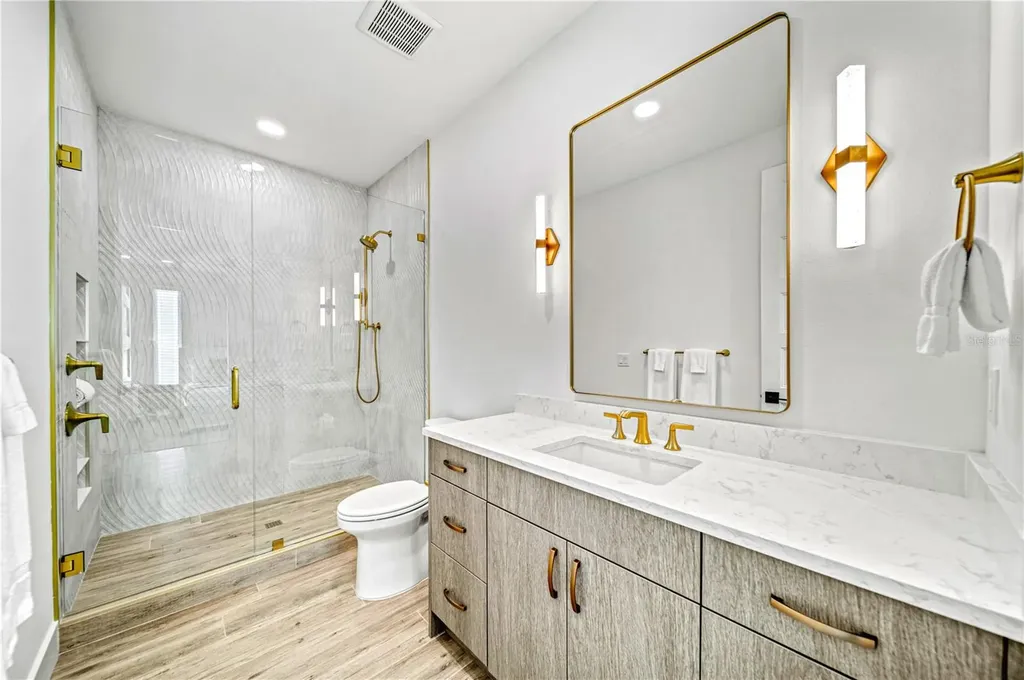119 Avenida Messina Sarasota FL 34242