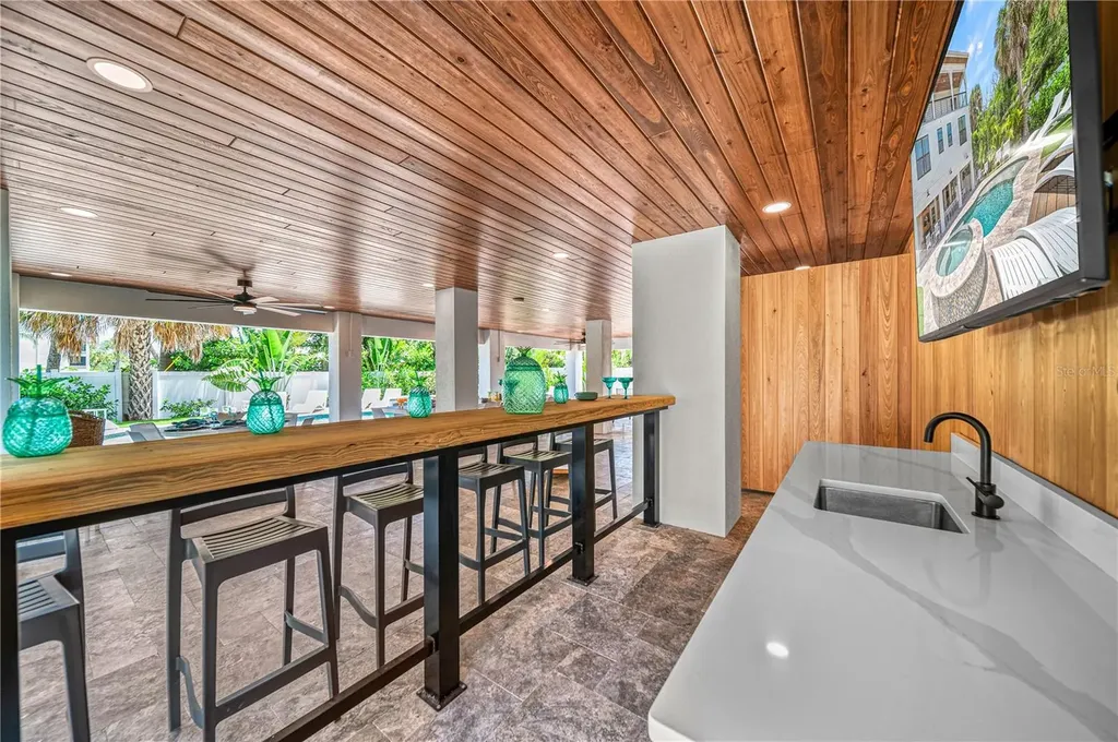 119 Avenida Messina Sarasota FL 34242