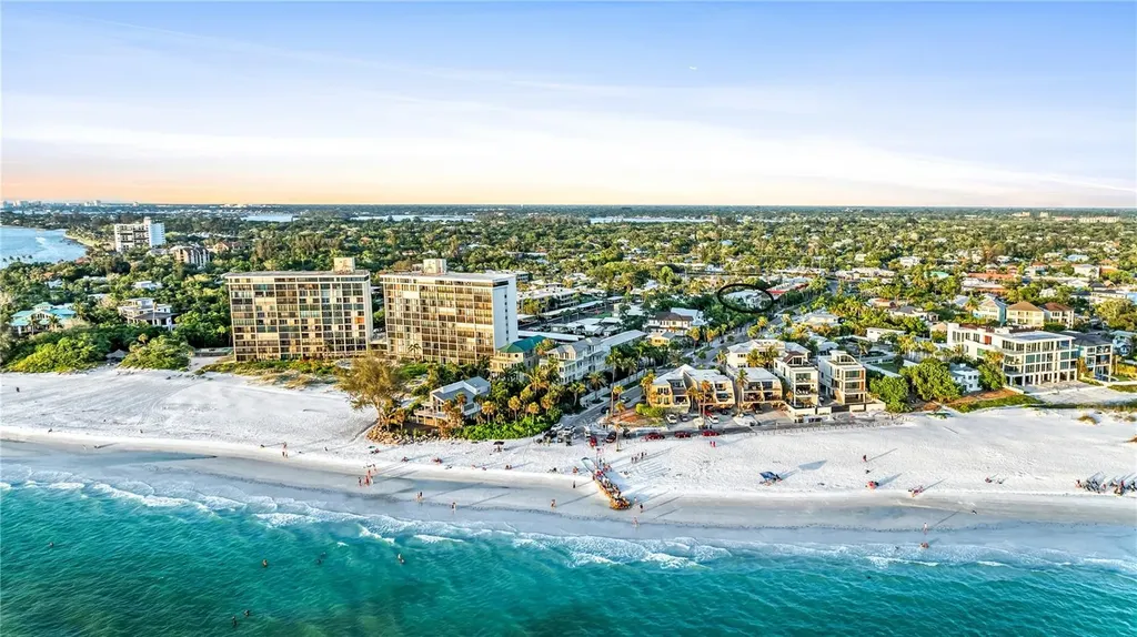 119 Avenida Messina Sarasota FL 34242