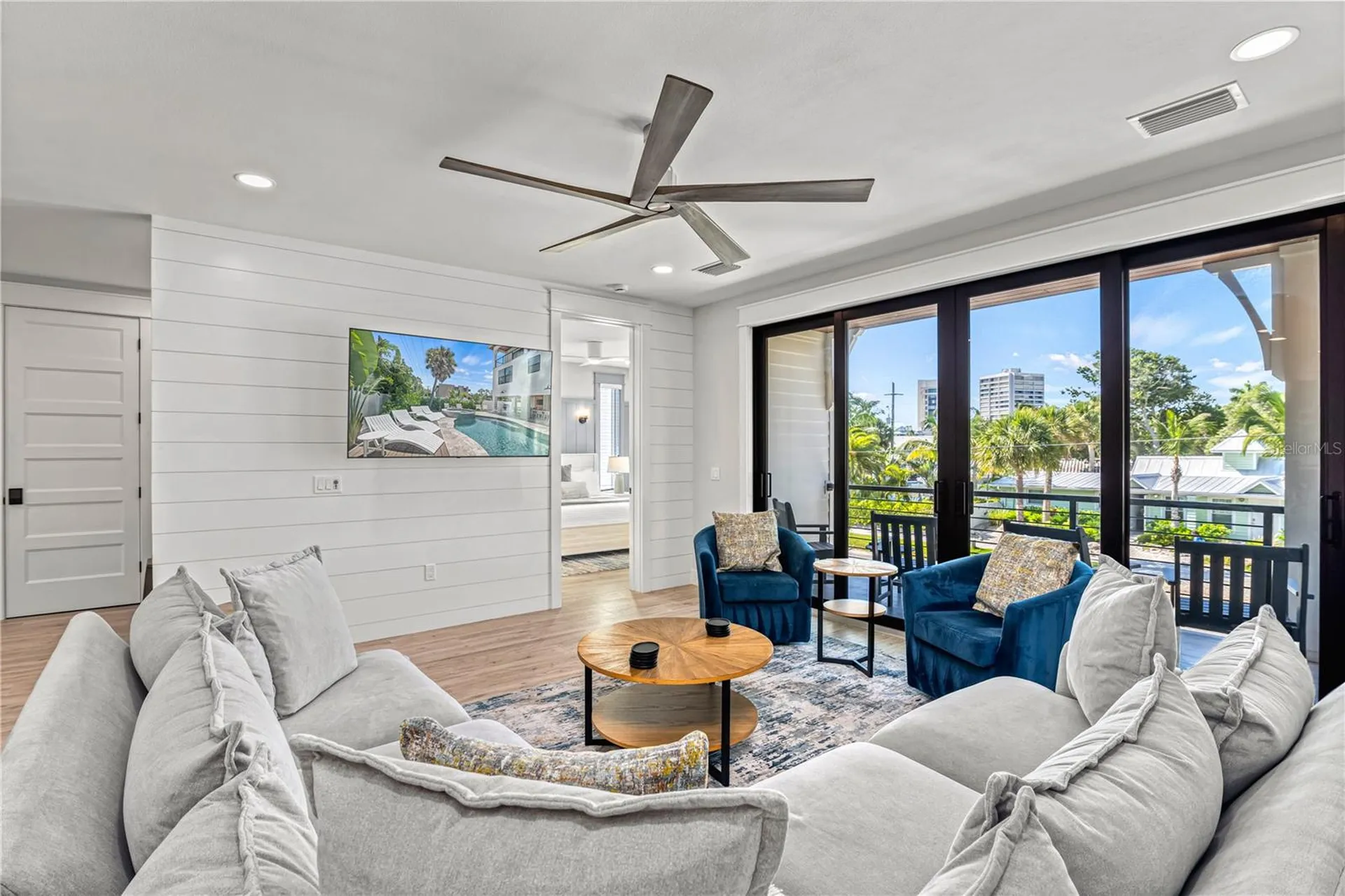 119 Avenida Messina Sarasota FL 34242