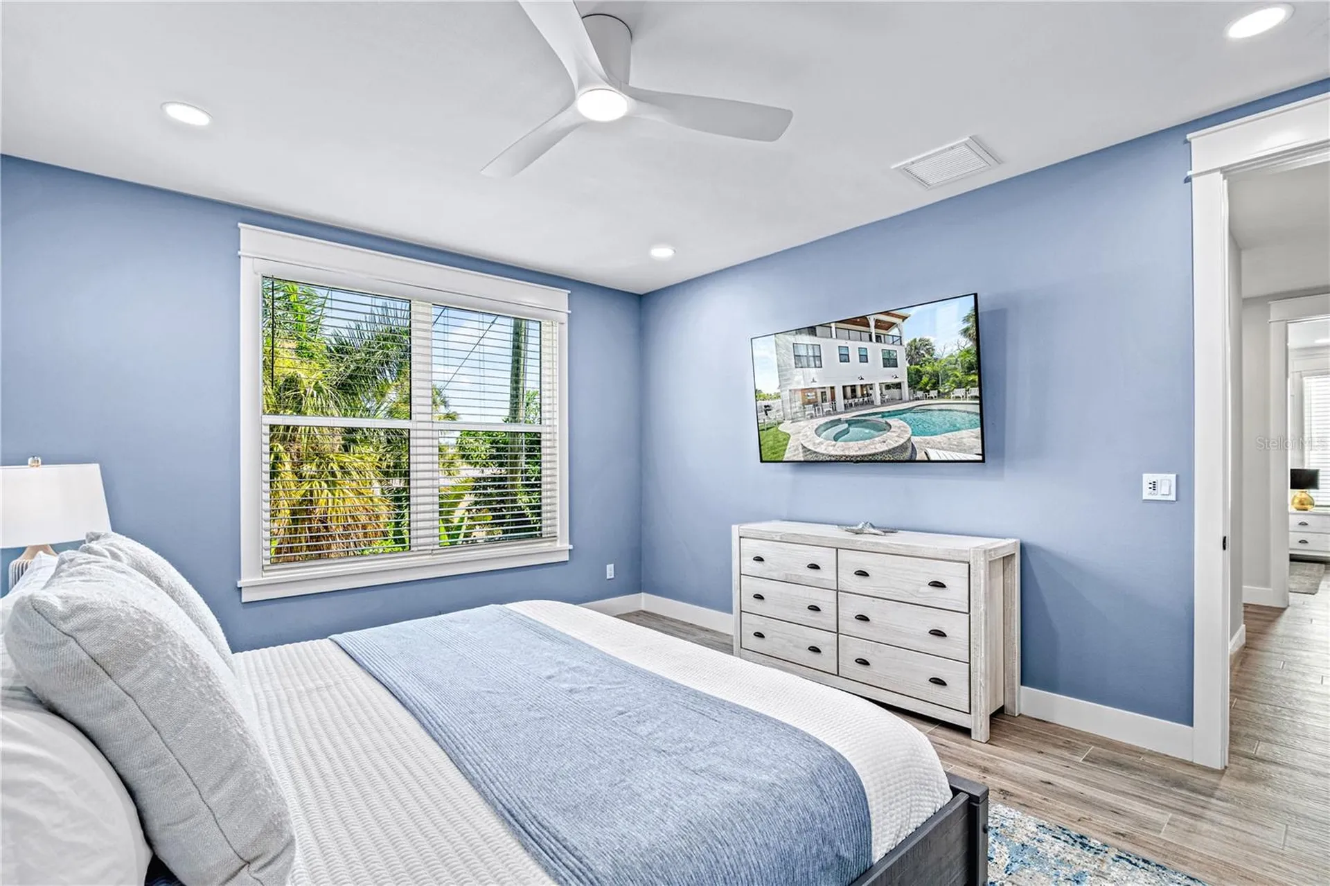 119 Avenida Messina Sarasota FL 34242