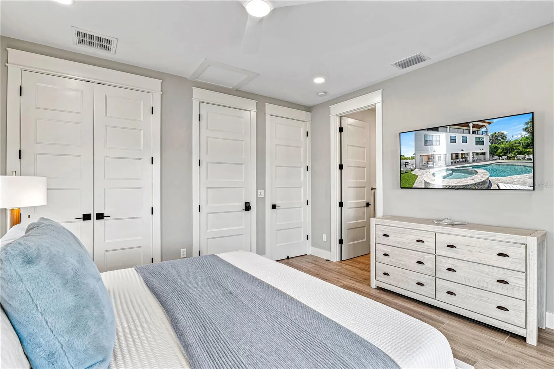 119 Avenida Messina Sarasota FL 34242