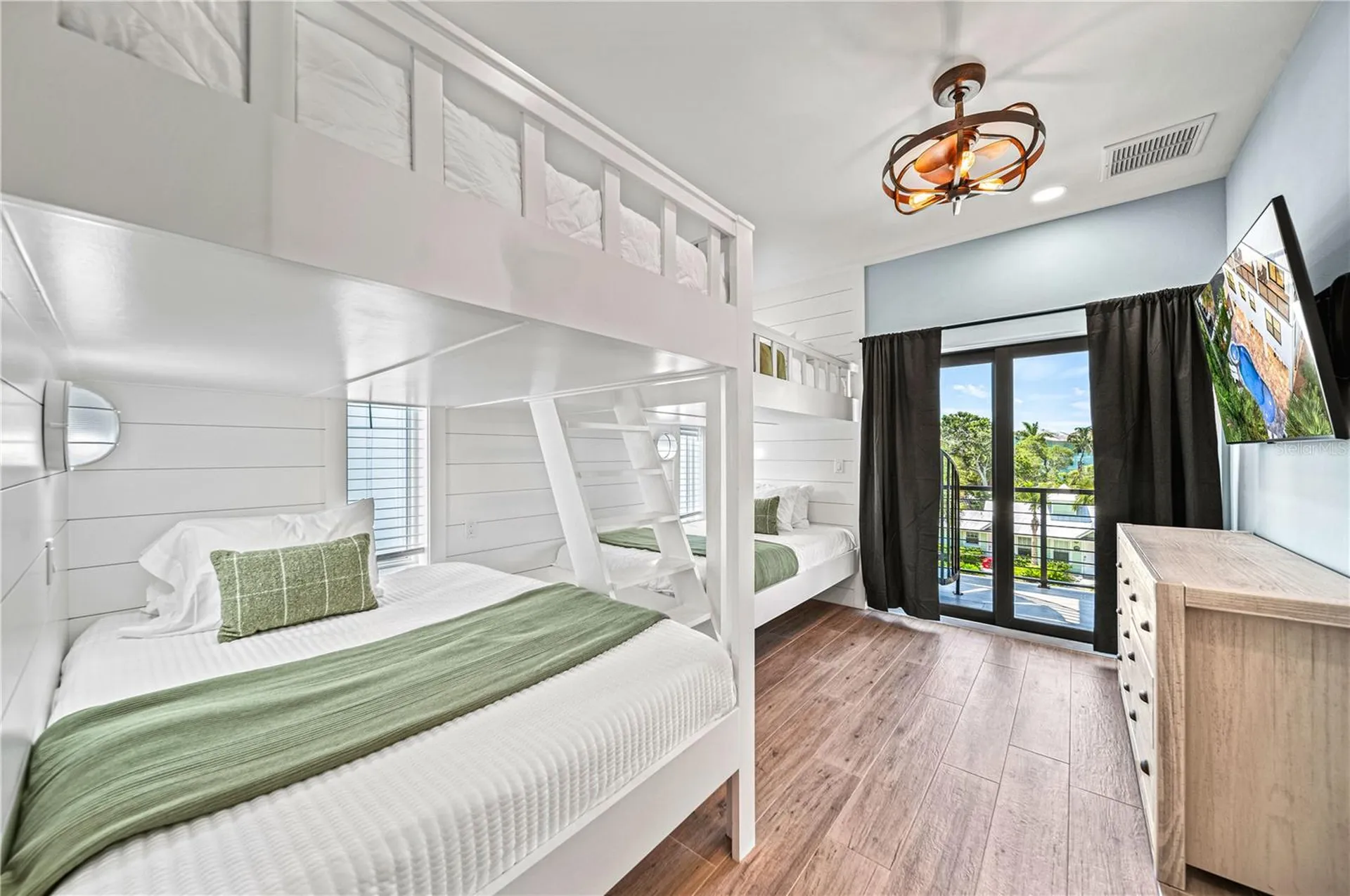 119 Avenida Messina Sarasota FL 34242