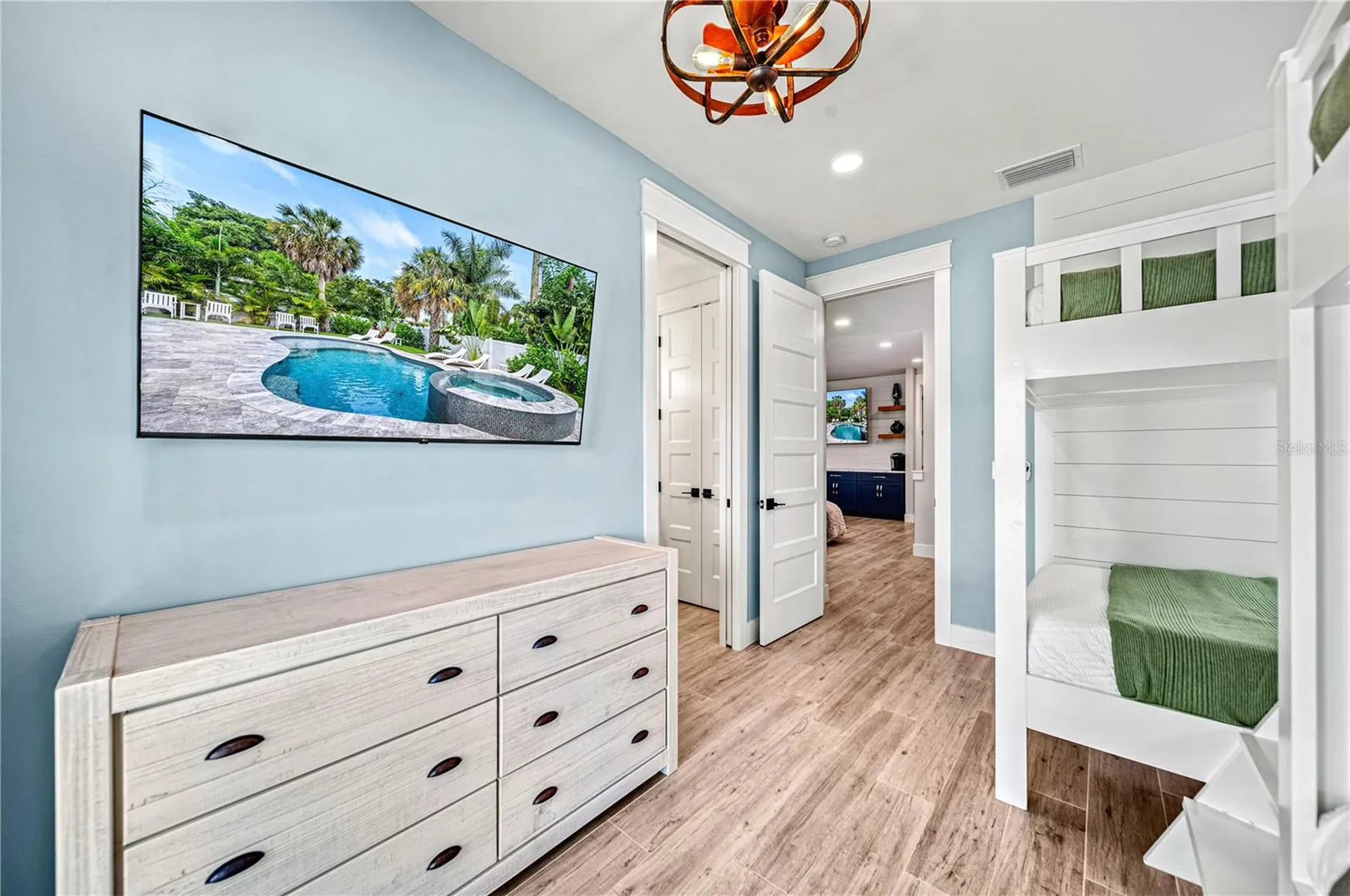 119 Avenida Messina Sarasota FL 34242