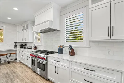 119 Avenida Messina Sarasota FL 34242