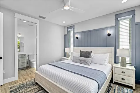 119 Avenida Messina Sarasota FL 34242