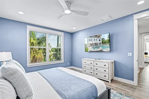 119 Avenida Messina Sarasota FL 34242