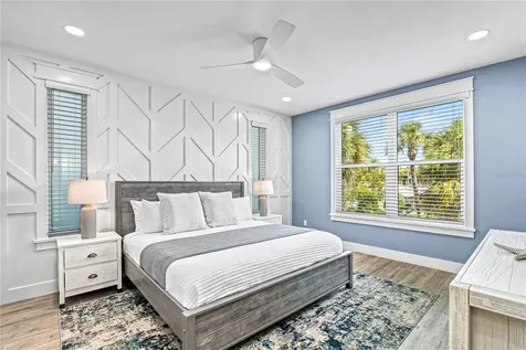 119 Avenida Messina Sarasota FL 34242