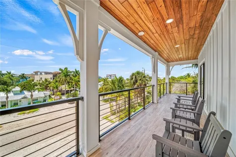 119 Avenida Messina Sarasota FL 34242