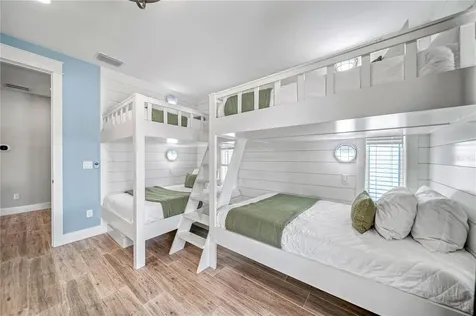 119 Avenida Messina Sarasota FL 34242