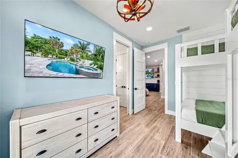 119 Avenida Messina Sarasota FL 34242