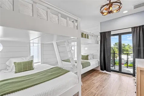 119 Avenida Messina Sarasota FL 34242