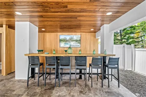 119 Avenida Messina Sarasota FL 34242