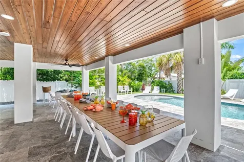 119 Avenida Messina Sarasota FL 34242