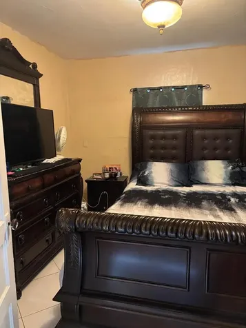 2909 N 11th Street Tampa FL 33605