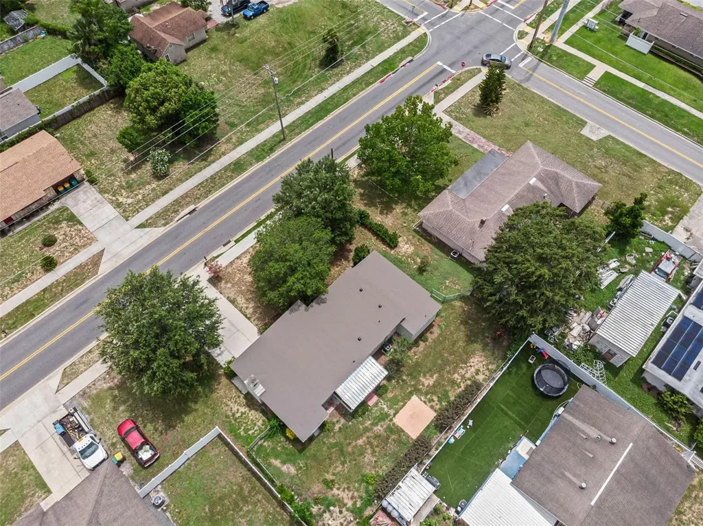 203 E Lakeview Avenue Eustis FL 32726