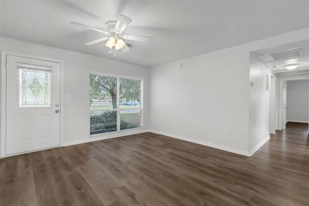 203 E Lakeview Avenue Eustis FL 32726