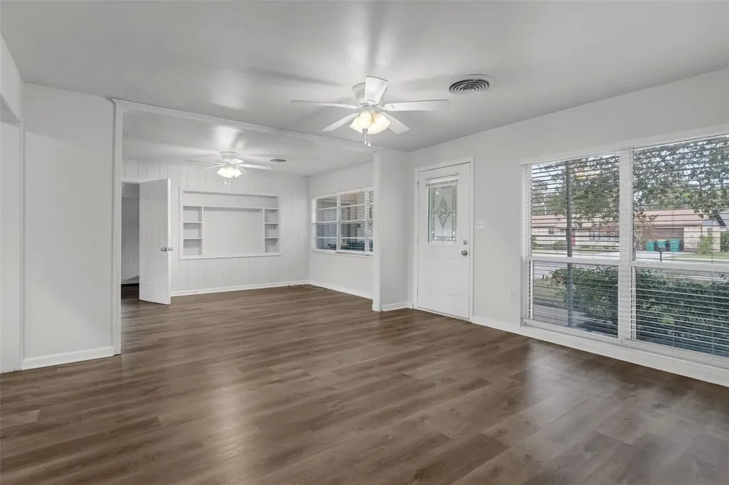203 E Lakeview Avenue Eustis FL 32726