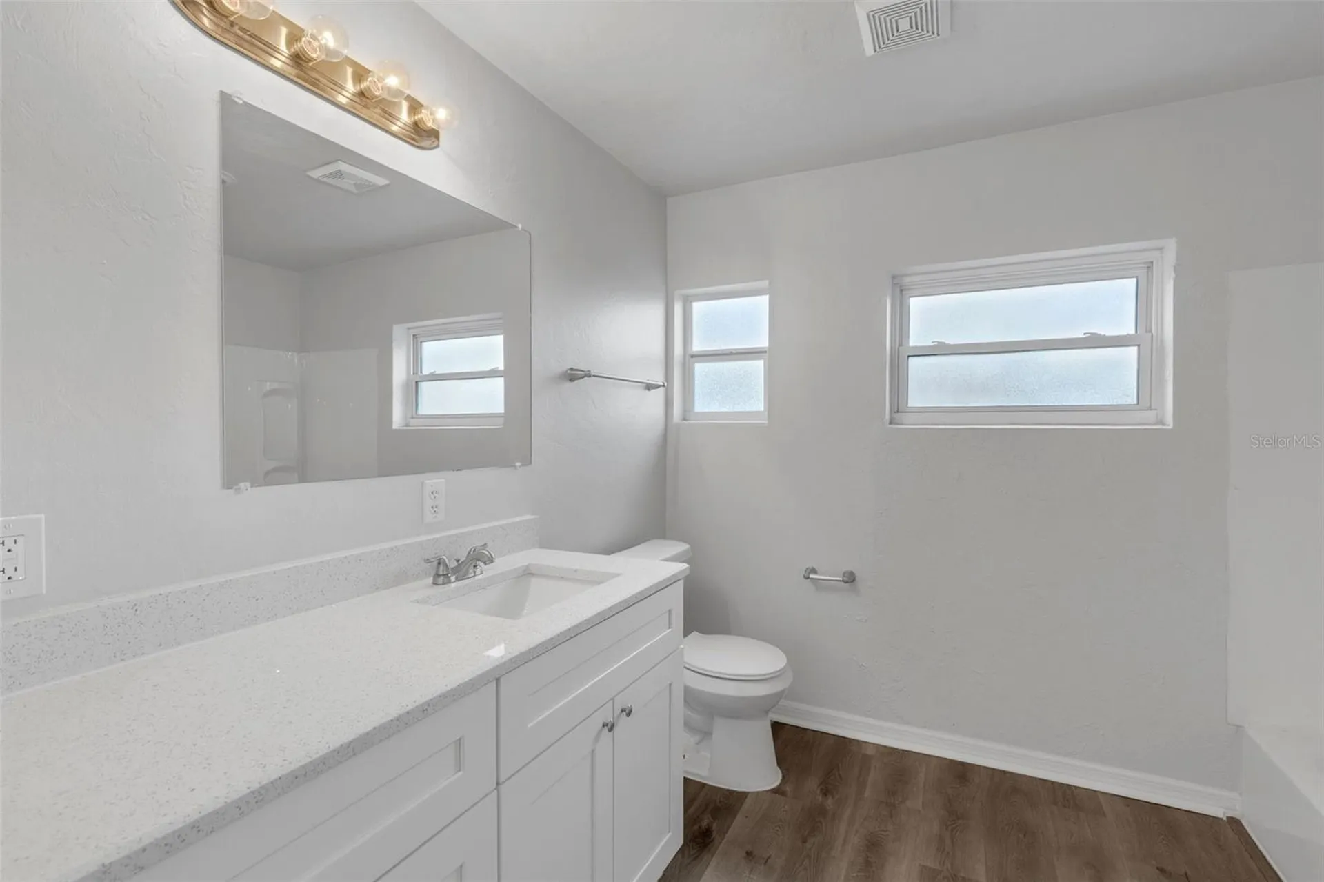 203 E Lakeview Avenue Eustis FL 32726