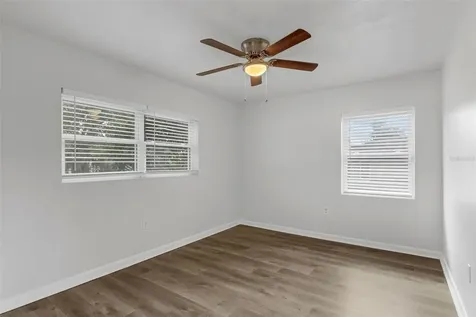 203 E Lakeview Avenue Eustis FL 32726
