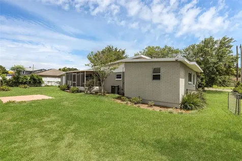 203 E Lakeview Avenue Eustis FL 32726
