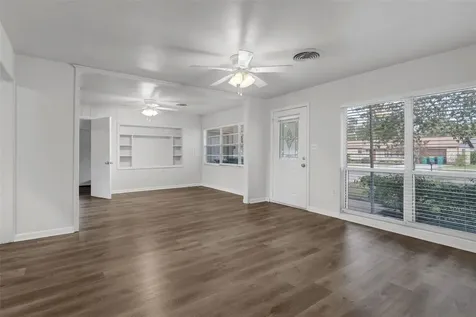 203 E Lakeview Avenue Eustis FL 32726