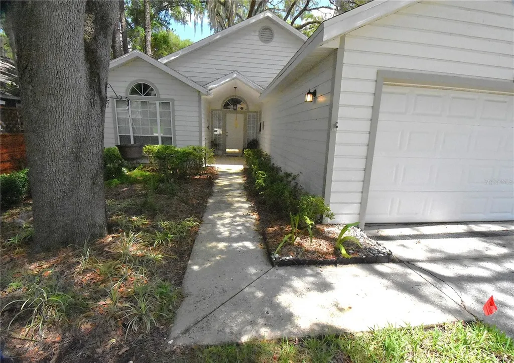 12314 NW 8th Place Newberry FL 32669