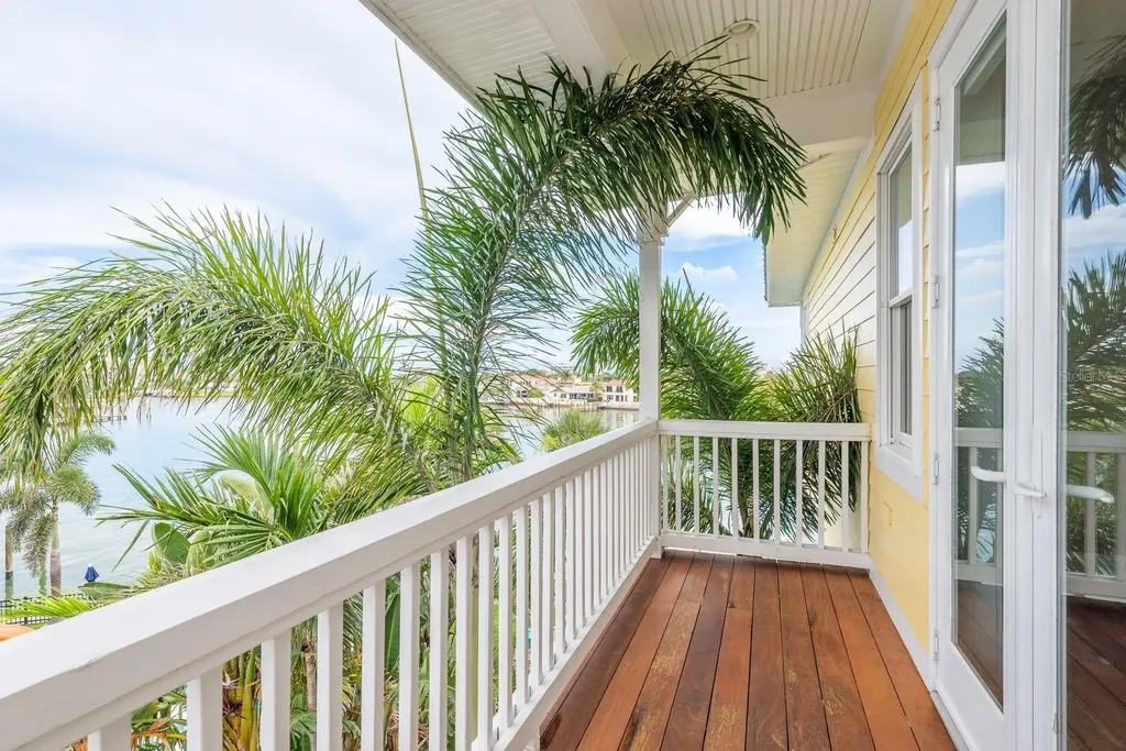 442 Midway Island Clearwater Beach FL 33767