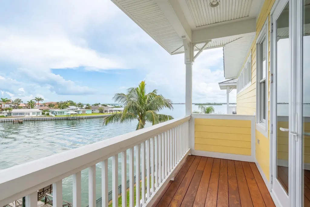442 Midway Island Clearwater Beach FL 33767