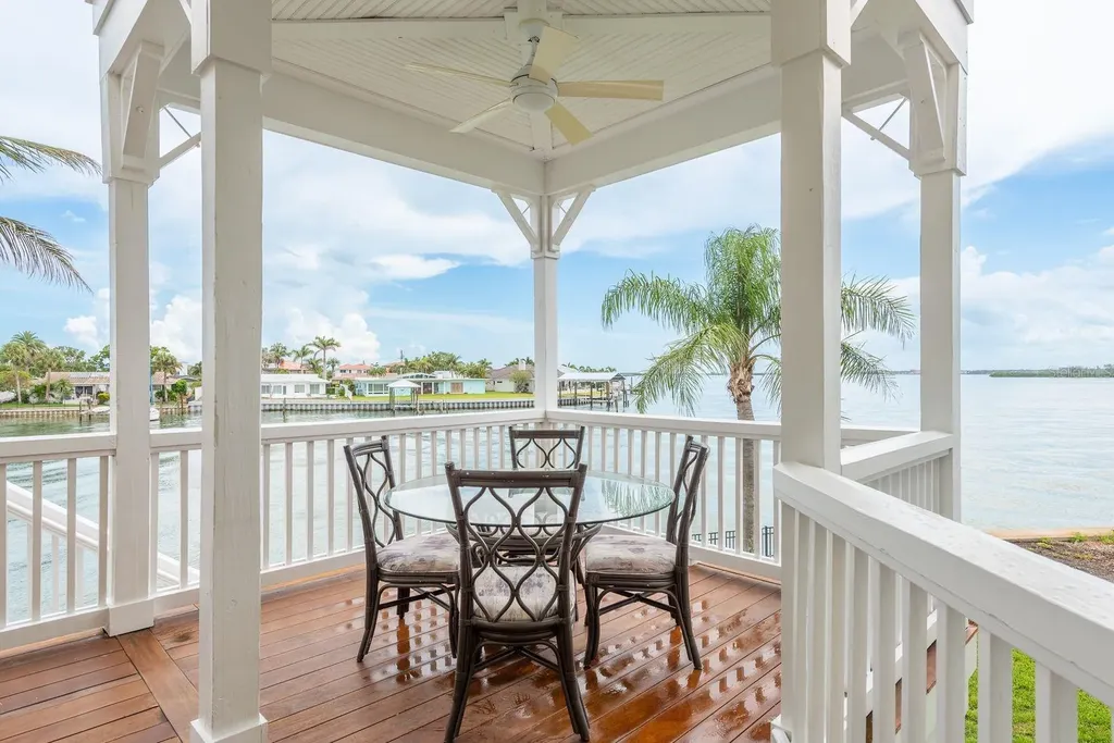 442 Midway Island Clearwater Beach FL 33767