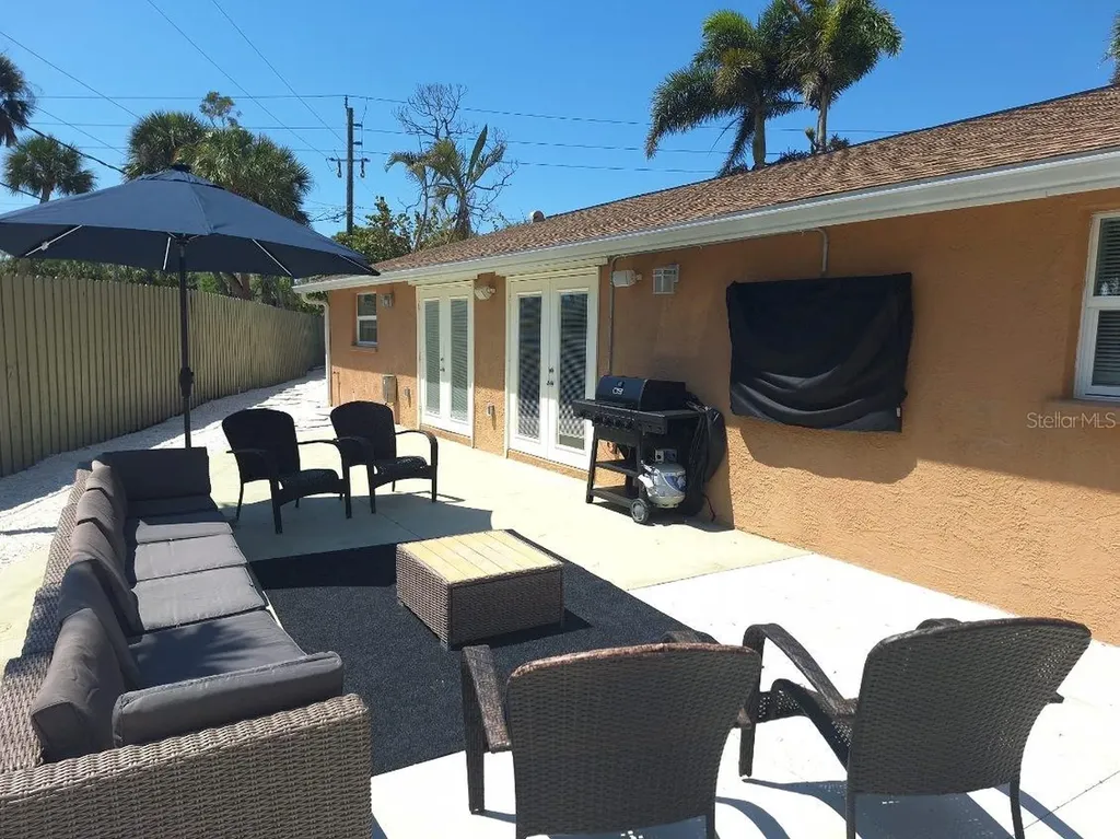 1203 Lyric Lane Sarasota FL 34242