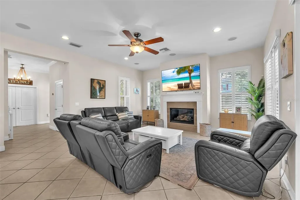 6207 Bleeker Street Riverview FL 33578