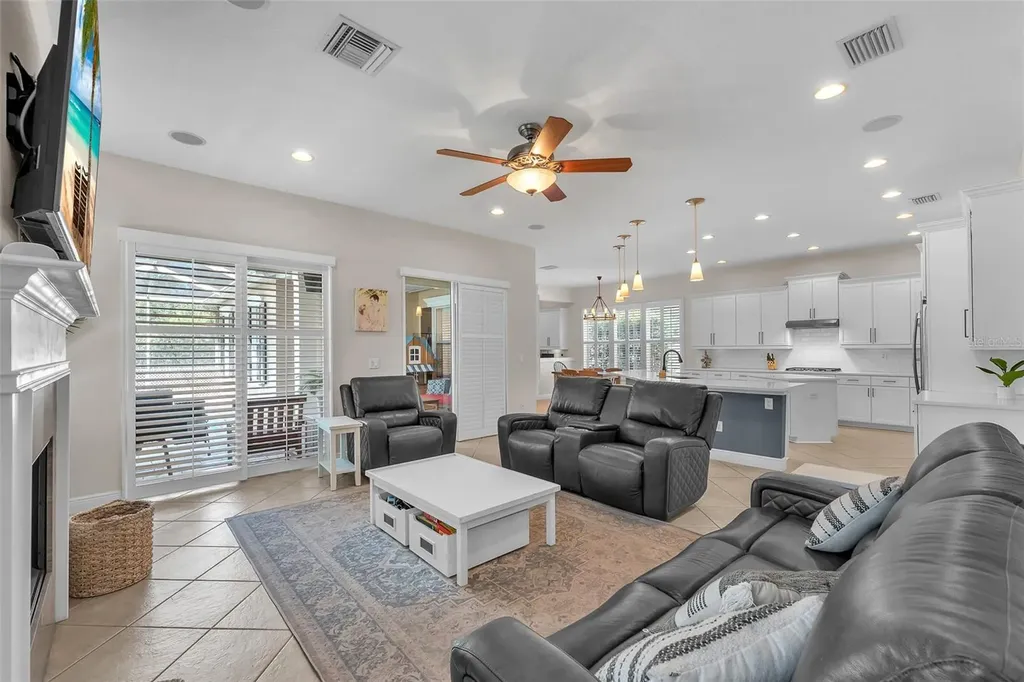 6207 Bleeker Street Riverview FL 33578
