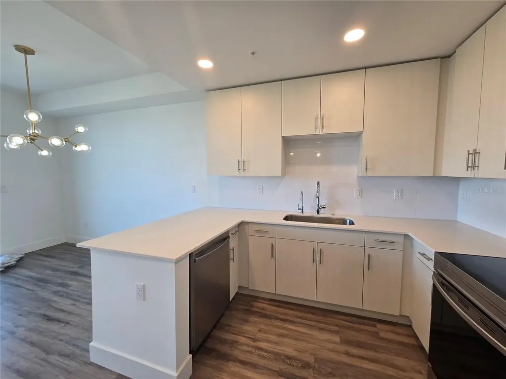 1709 N Tamiami Trail Sarasota FL 34234