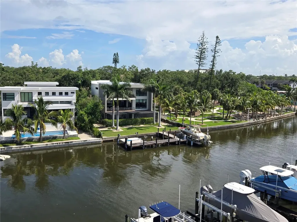 1709 N Tamiami Trail Sarasota FL 34234