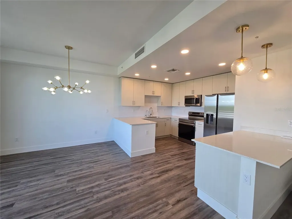 1709 N Tamiami Trail Sarasota FL 34234